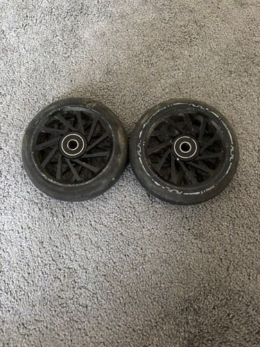 Wheels for scooter - ,